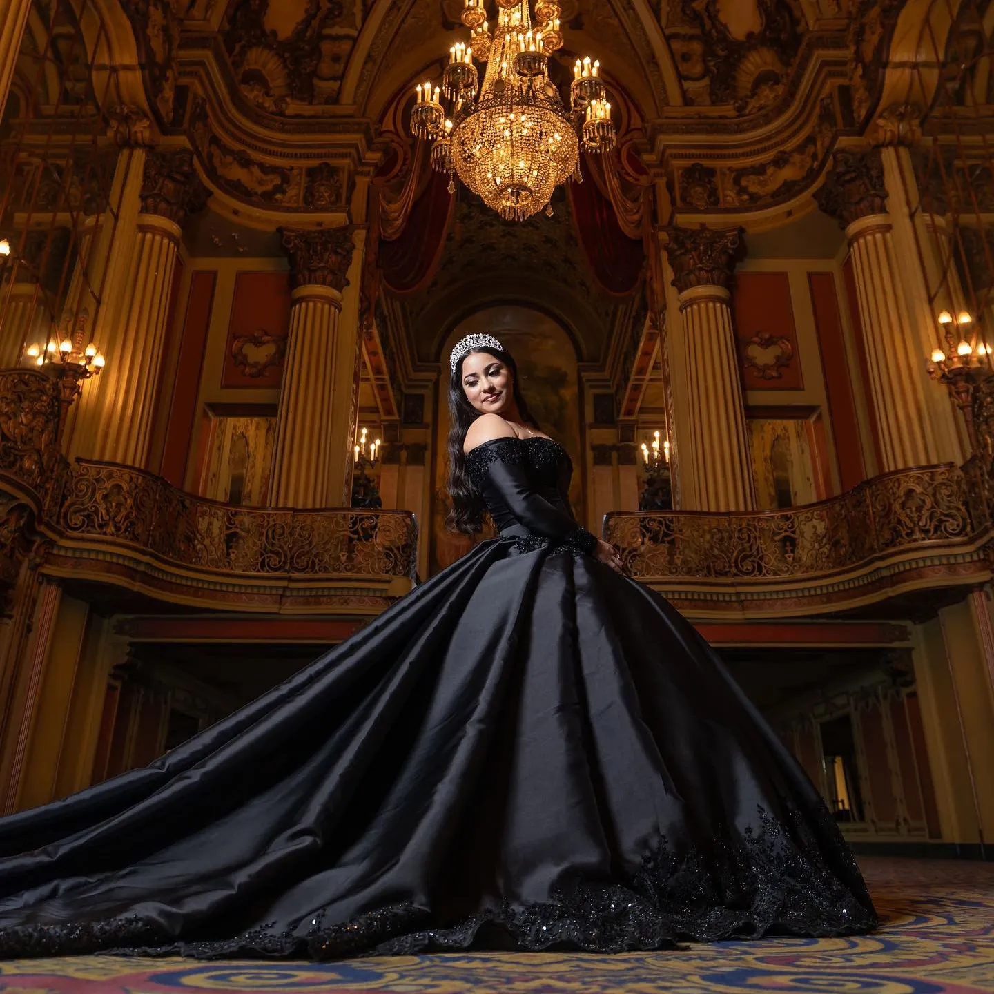 Robe Quinceanera noire à traîne longue, en Satin, avec des Appliques et des paillettes, tenue De fête d'anniversaire, 16 ans, nouvelle collection 2023