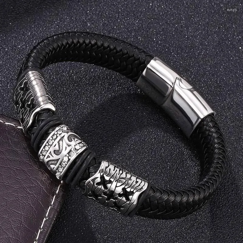 Bracelets de charme Hommes Punk Bijoux Noir Bracelet En Cuir Tressé Avec Zircon En Acier Inoxydable Fermoir Magnétique Bracelets Mâles À La Main FR0089