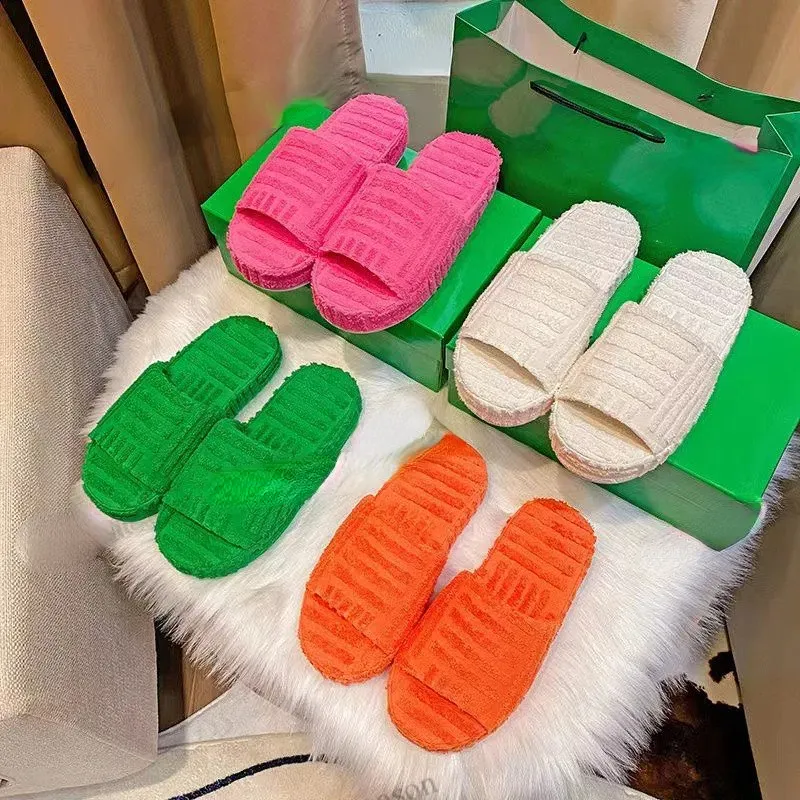 Italien lyxdesigner kvinnor tofflor mode gröna handduk bomullsglas skurar sandaler klassisk dam platt häl flip flops toffler 35-42