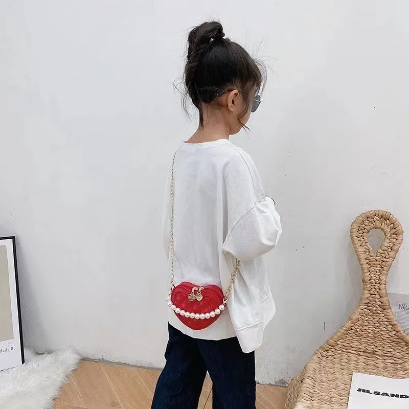 Tasarımcı çanta omuz çantaları Aşk şekilli kalp torbası bileklik alma crossbody çanta erkekler mini serseri çanta okul sırt çantası sırt çantası eyer çantaları turlar çanta tek kotu tasarımcı çanta