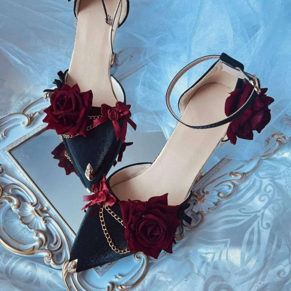 Cos 2025 abbigliamento scarpe