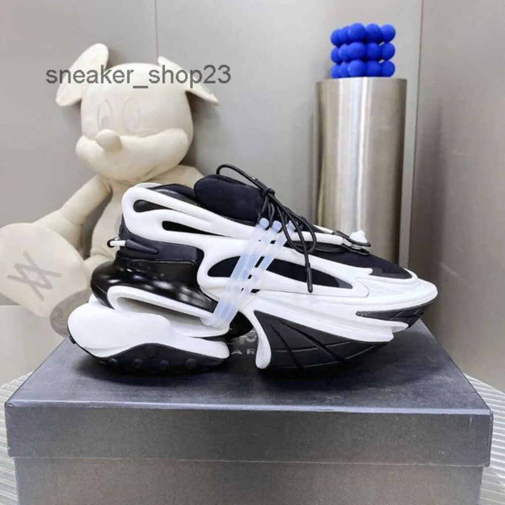 Skor Sneaker 2023 Balman Space SpaceShip Par Män Kvinnor Stöttabsorberande Sport Dad Submarine Top Quality Street Fashion Mens Ballmain Sneakers 32e3