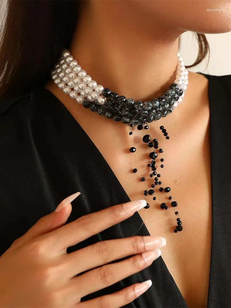 Gargantilla de Europa y América para mujer, accesorios de joyería multicapa, cadena de perlas de imitación, collar con borlas, 2023