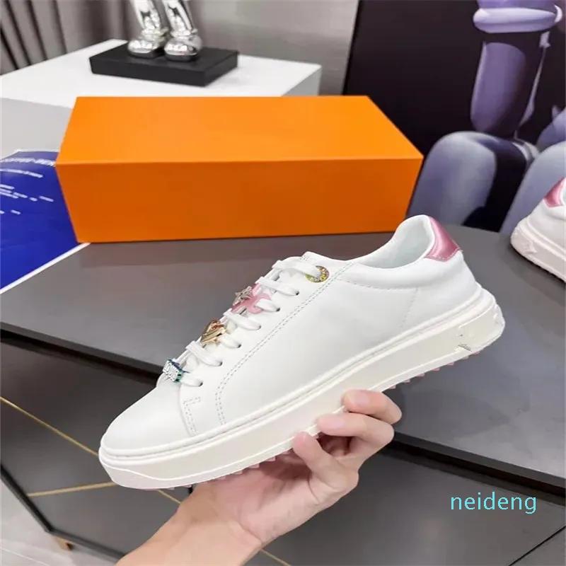 womens designer shoe Sports Casual shoes Travel fashion white women Flat SHoes lace-up Leather sneaker cloth gym Trainers platform