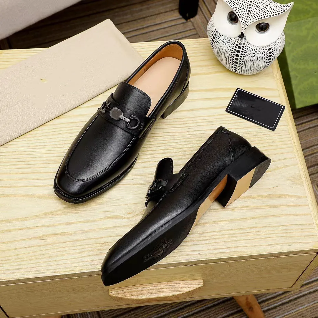 Lyxig designer män klädskor som är låsta äkta läder svartbrun mockasins affär handgjorda sko g formella party kontor bröllop män loafers skor 08