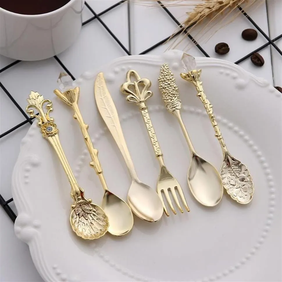 6st Vintage Spoons Fork Mini Royal Style Metal Gold Carved Coffee Fruit Dessert Kitchen Tool Teskoon Set225m