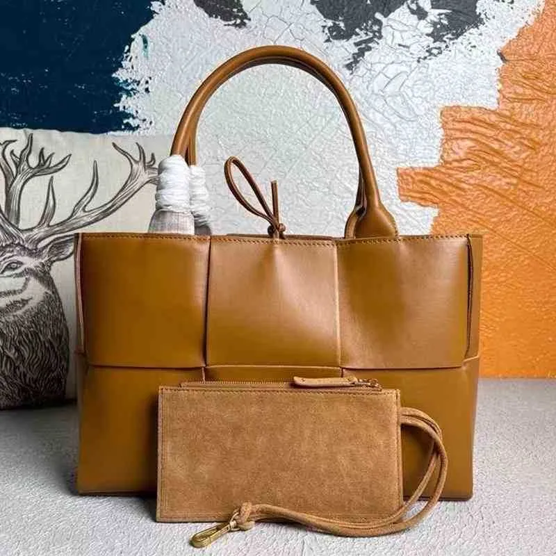 Branded Women Handbags Available Online In Pakistan