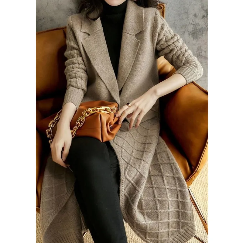 Maglia da donna T-shirt Cardigan lungo in cashmere Cappotto da donna in maglione di lana ispessita sottile al ginocchio autunno e inverno 230926