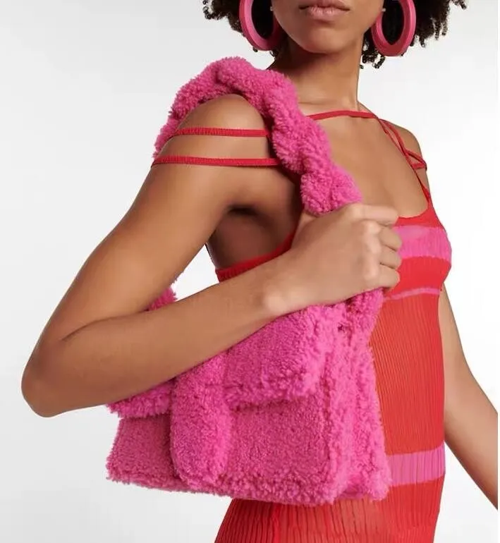 Pluszowa torba designerska klasyczny le Bambino torby na ramię luksusowe torba na crossbody Women Wysokiej jakości torebki zakupowe najwyższej jakości torby urocza moda puszysty portfel