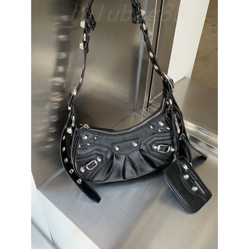 Soho Disco Black Leather Shoulder Bag High Quality Fringed Messenger Purse  For Women 22cm From Lufengliu, $16.4 | DHgate.Com