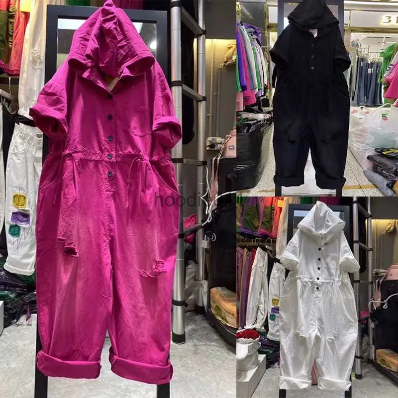 Kobiety Jumpsuits Rompers Solidny kolor z kapturem cienki dżinsowy kombinezon krótki rękawa Ładunki dżinsowe dżinsy Kobiety Summer Streetwear Hip Hop Jednostowe spodnie L230926