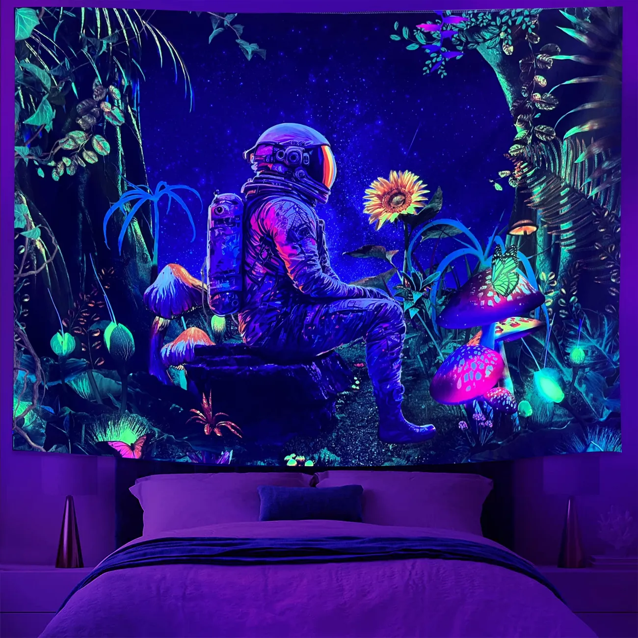 Gobeliny 1PC astronauta lasu grzyba escent motyl Sun Sun Black Light Polyester Tobestry Wiszący do salonu 230926