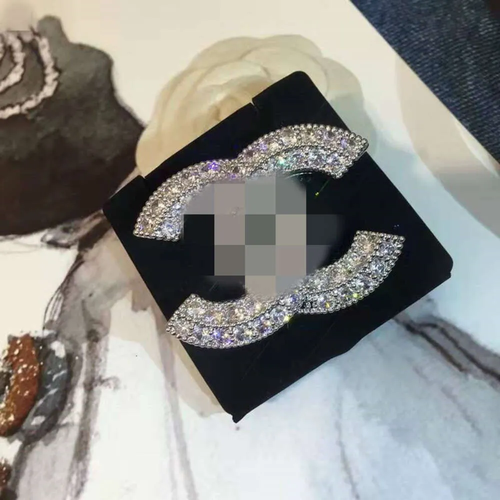 Broches bijoux de luxe petit vent parfumé Double rangée broche pleine diamant haute Version broches femme celtique