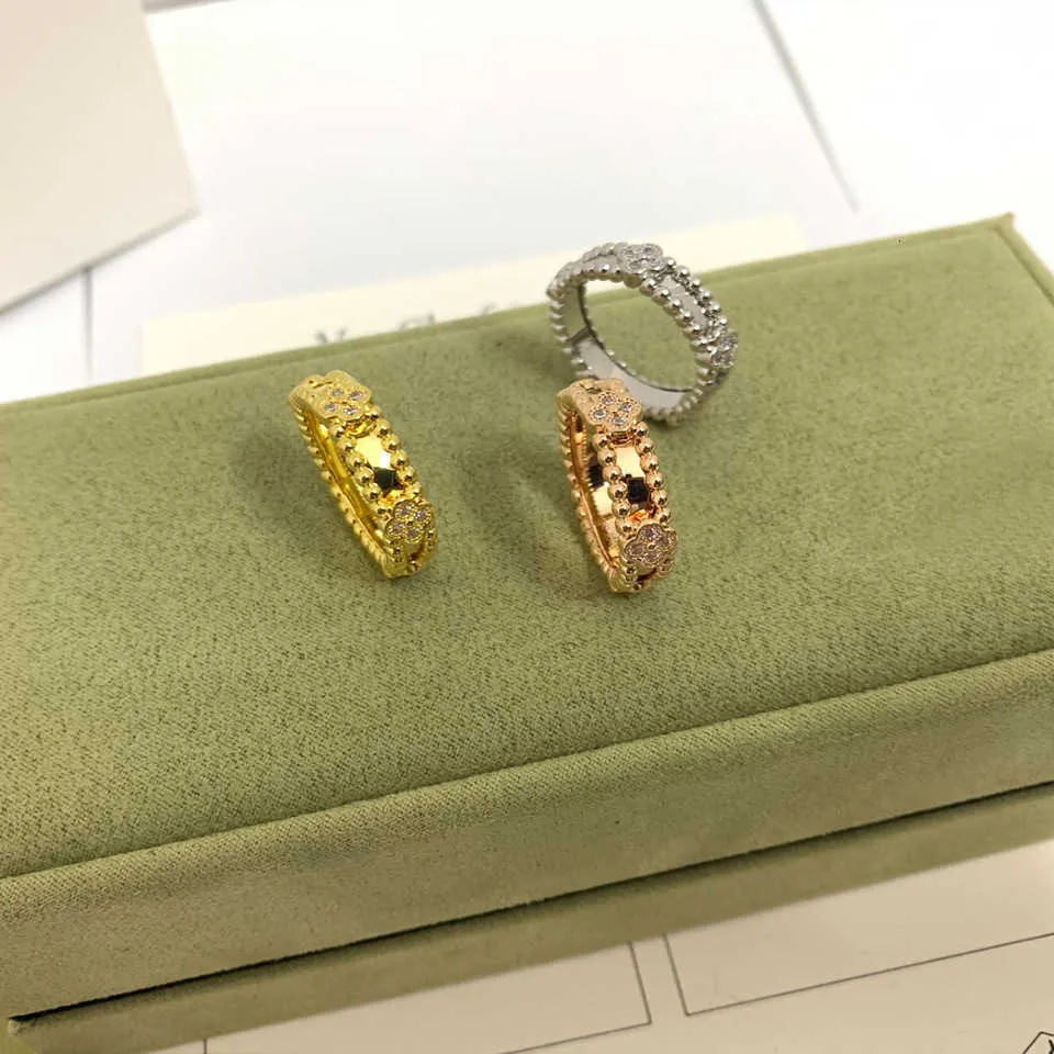 Designer Bracelet four-leaf Clover luxury top jewelry Narrow Edition Kaleidoscope ins Design Diamond Ring Rose Gold High Van Clee gift