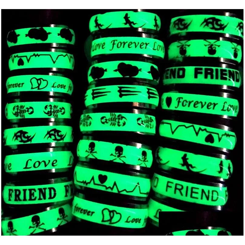 Bandringar 50st Top Design Mix Luminous Ring 6mm växer i det mörka sier rostfritt stålet för män Kvinnor Party Friend Drop Delivery Je Dhumx