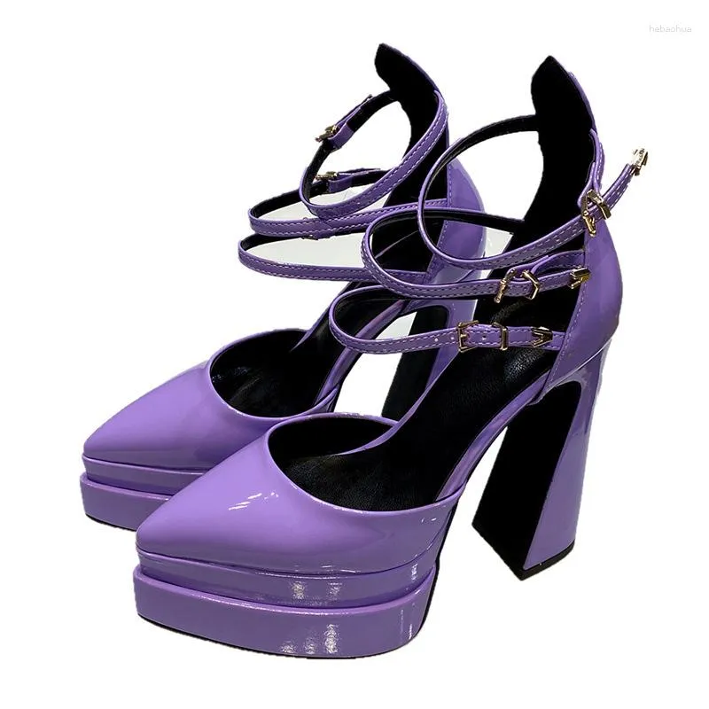 Sapatos de vestido Mulheres Roman Roxo Tornozelo Fivela Pointy Toe Sandálias Azul Plataforma de Ouro Bloco Alto Salto Feminino Patente Couro