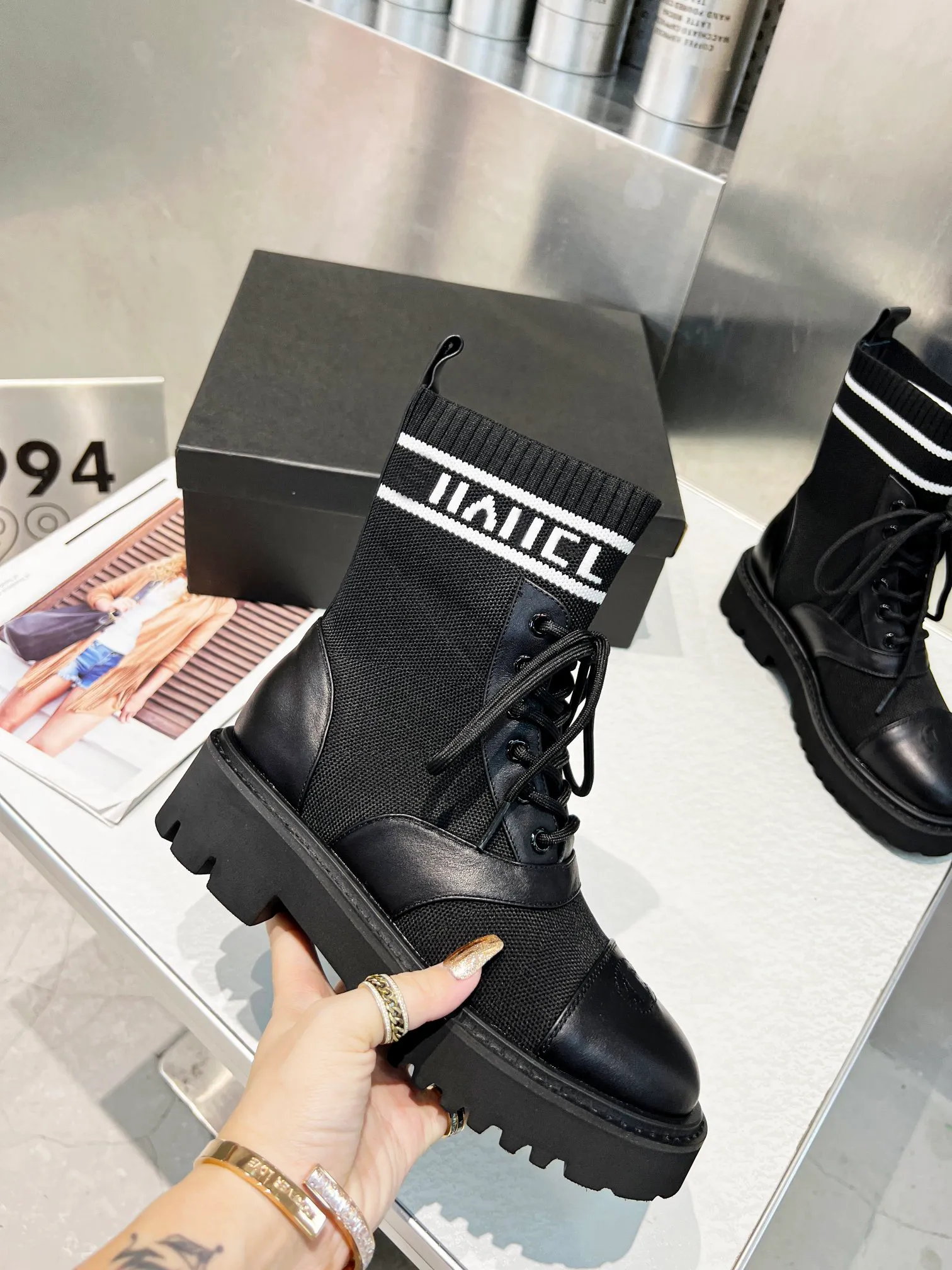 2022 New Designer Boots Autumn Winter Women`s Socks Leather Shoes Brand High Quality Lace-Up All-match Leather Boot Flat Non-Slip Sole With Box