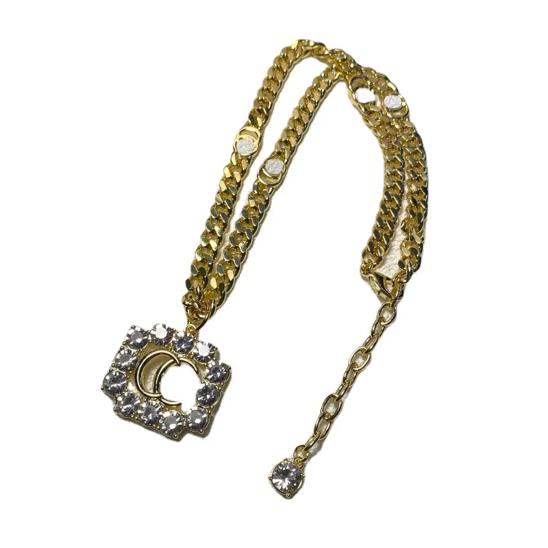Designer rétro diamant pendentif collier 18 carats chaîne en or tour de cou femmes bijoux cadeau de fête de mariage collier nouveau style en acier inoxydable 925 collier de ruban en gros