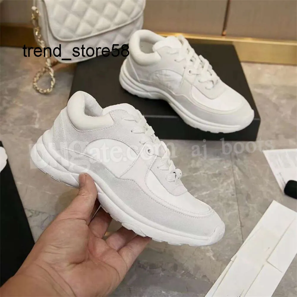 Fashion Thick soled Casual shoes women platform Travel leather lace-up sneaker cowhide fashion lady Letters Flat designer Running Trainers men gym sneakers 08HX