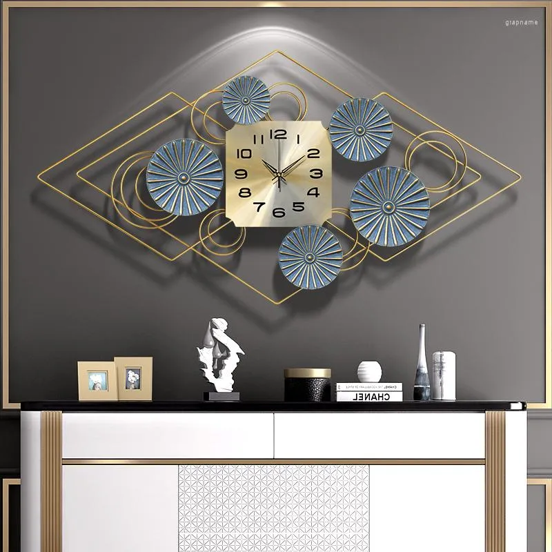 Orologi da parete Lusso Moderno Soggiorno Arte Metallo Grande Orologio Digitale Meccanismo Cucina Horloge Murale Articoli di Decorazione