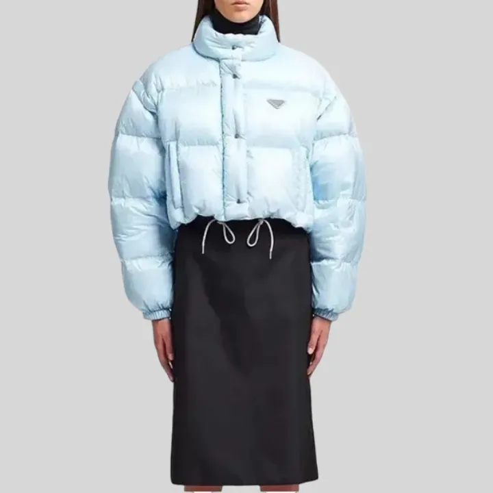 コートデザイナーの女性パフジャケット女性レディースコートクラシックアウトドアキープ暖かい厚い風のないウインドパウンドアウターウェアファッションブラックウィンドブレイカージャケットパーカー