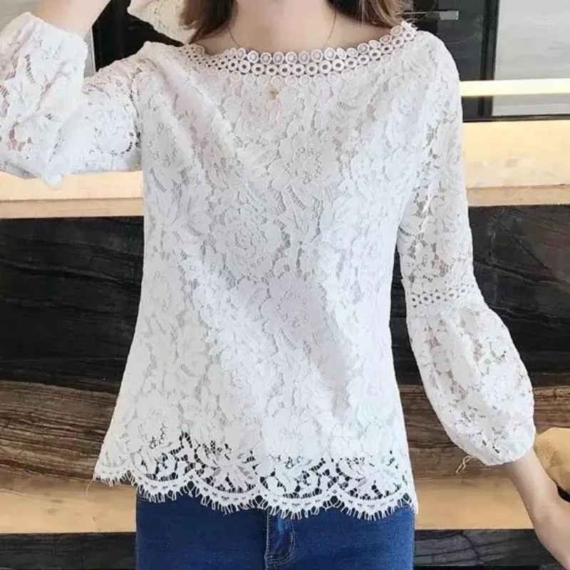 Kvinnors blusar Summer och Autumn Lace Shirt Blue Female 2023 Leaky Collar One Shoulder Top Ladies Bubble Sleeves Princess