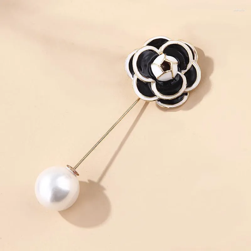 Broschen Kamelie Pin Brosche Schwarz Weiß Rose Blume Perle Weibliche Anzug Kragen Anstecknadeln Hochzeit Bankett Zubehör