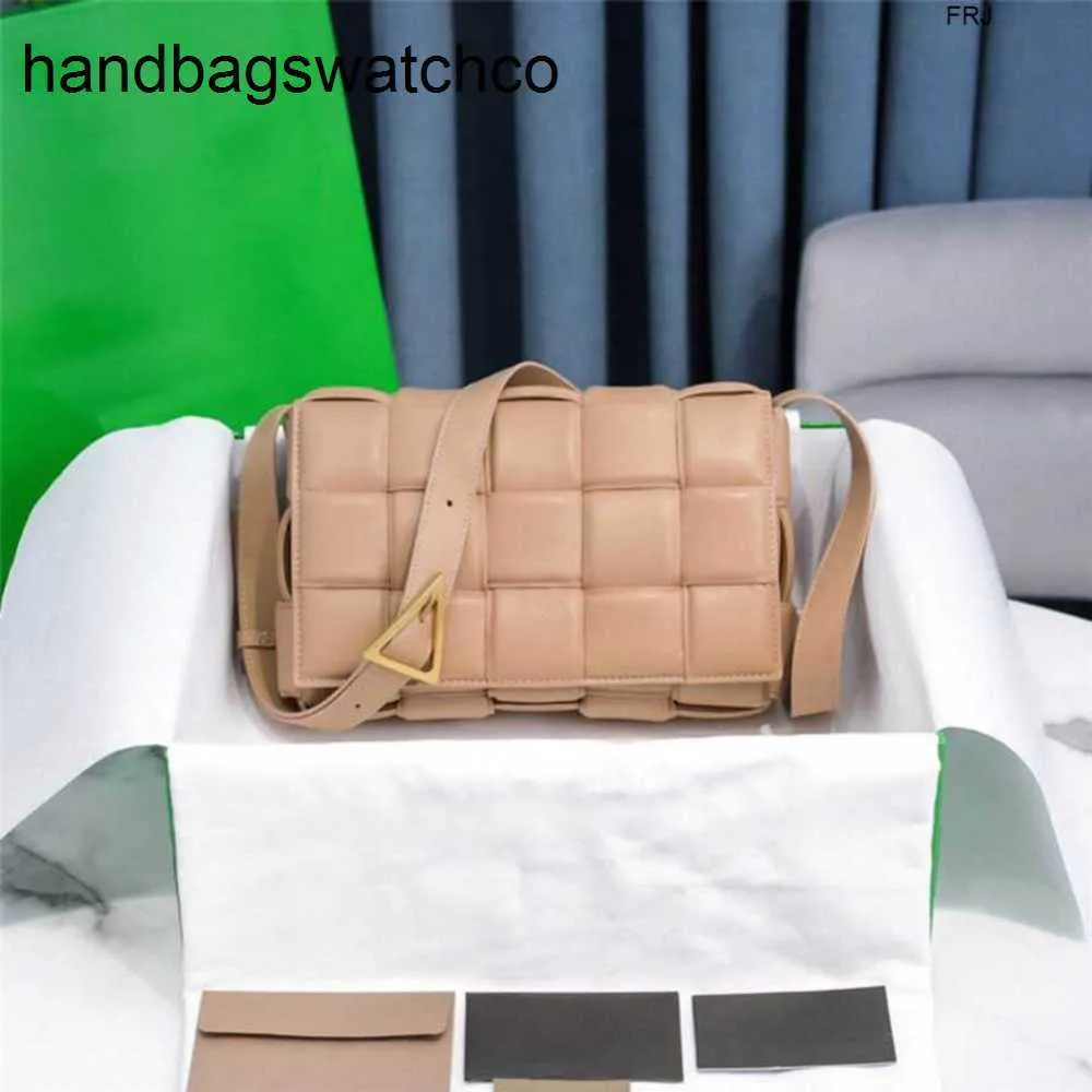 Bottegassvenetas Cassettes Bags Luxury Maxi Intreciato Cassettes Crossbody Bag naken Cream Beige Leather 7a kvalitetsstorlek 26188cm mut9 har logotyp frj