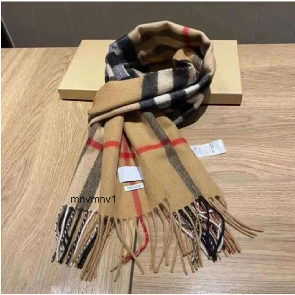 Säsong tjock Burberiness 12 Burbreriness Scarve Cashmere Luxury Scarf Soft Designer Shawl Scarfs Scarves 4 Winter Foulard Men Bufanda Women Colors Quality BR Q6ar