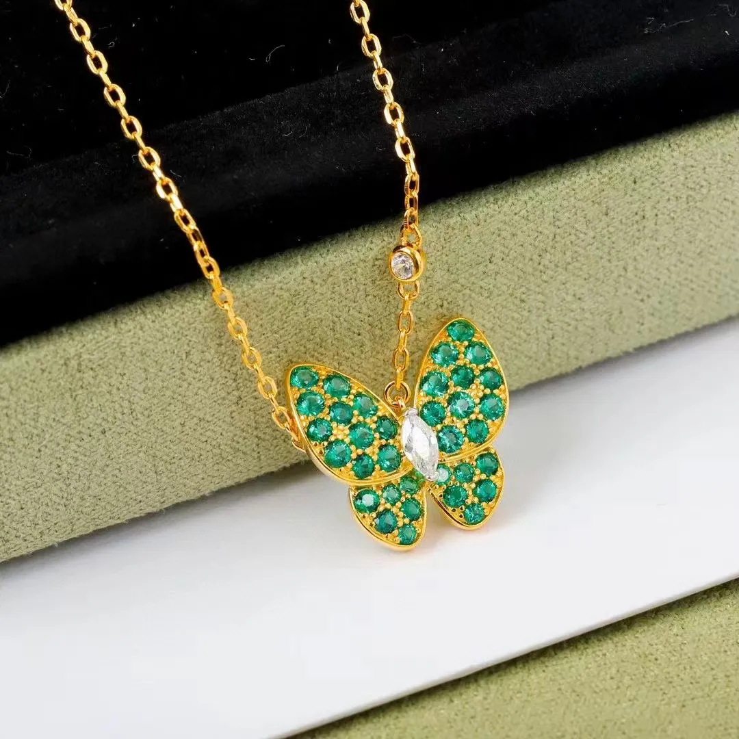 Collier pendentif de charme de créateur de papillon mignon de luxe en or 18 carats amour doux rose vert jaune cristal chaîne de diamant élégant colliers ras du cou bijoux