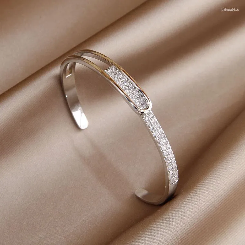 Bangle Korea&Japanese Delicate Hollow Geometric Charm Bangles For Women Fashion Brand Jewelry Crystal Bracelets Accessories