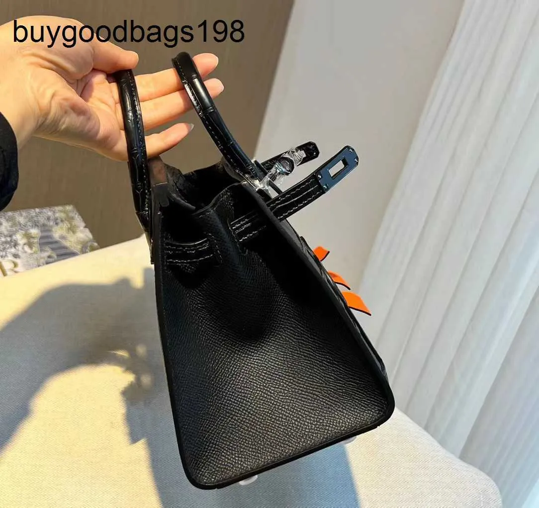 Handmade Wax Tread Sewing Crocodile Skin Handbag, Black Night Silver Buckle, Palm Leather, 20cm Handmade Wax Tread Sewing Crocodile Skin Handbag, Black Night Silver Buckle, Palm Leather, 20cm