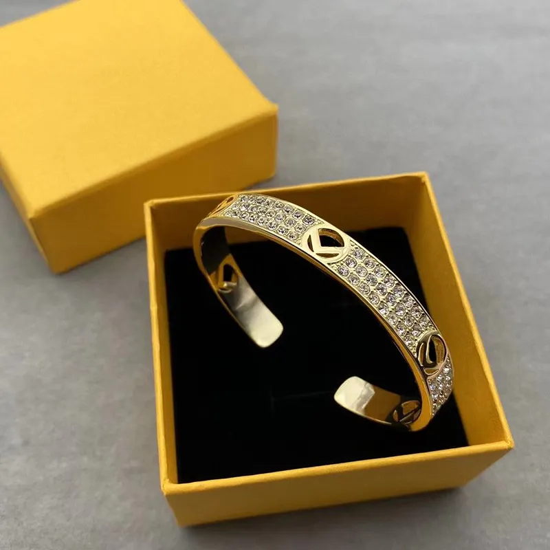 Luxury Womens Bracelet Designer Classic Full Diamonds Bracelet Bezel Setting Bracelet Brand F Golden Silver Open Bangle Jewelry Ladies Gifts