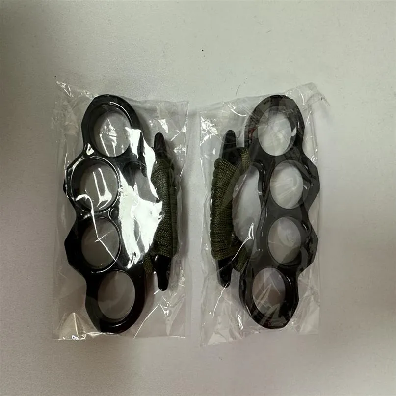 New ARIVAL Black alloy KNUCKLES DUSTER BUCKLE Male and Female Self-defense Four Finger Punches349r