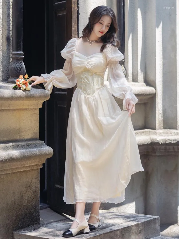 Vintage hotsell chic dresses