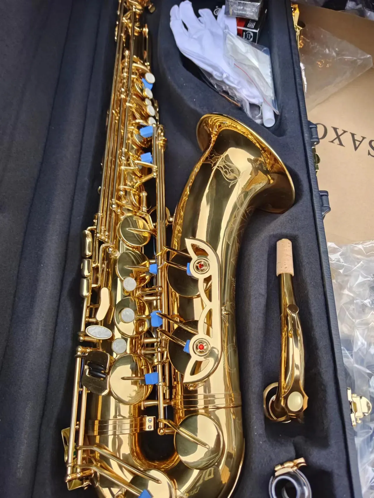Högkvalitativ gyllene B-platt professionell tenorsaxofon mässing guld pläterad djup gravering fin mönster tenor sax jazz instrument