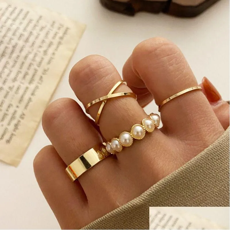 Pierścienie zespołowe kreatywne retro inkrusyjne perły Pierścień dla kobiet vintage złoto sierowe kolory pierścienie Zestaw elegancka elegancka biżuteria mody dars