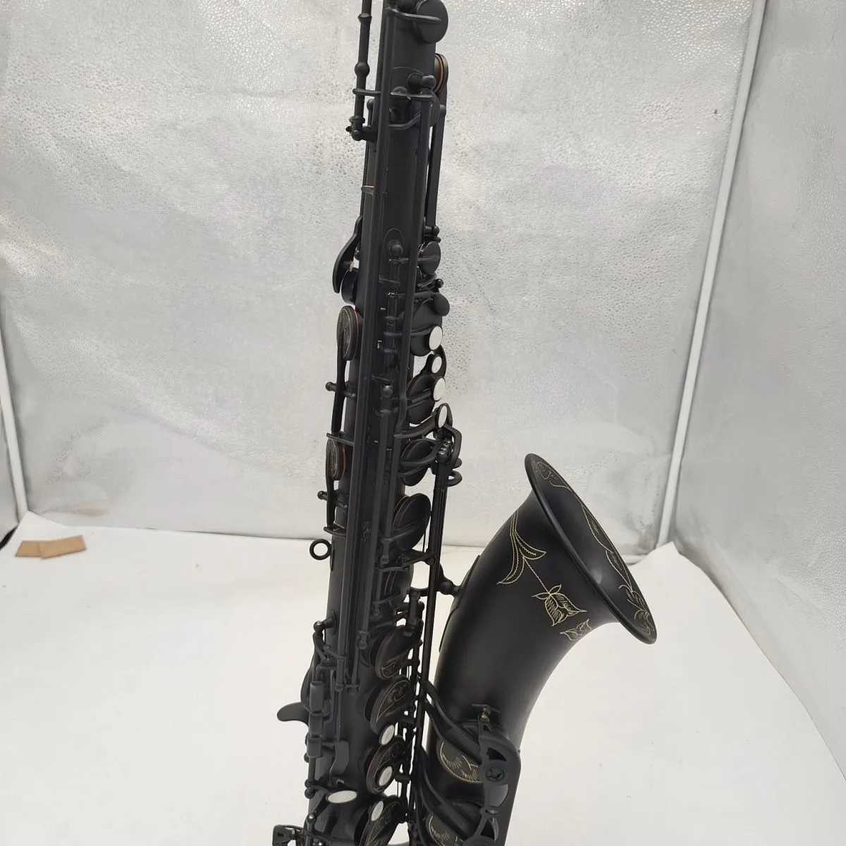 Black matte B-tone professional tenor saxophone antique brushed craftsmanship beautifully carved Tenor sax high-quality tone