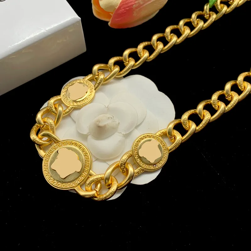 Designer mody Naszyjniki V Banshee Medusa głowa złota platowane bransoletki pierścionki Pierinności Urodziny świąteczne CHD2309274-12 Flybirdlu