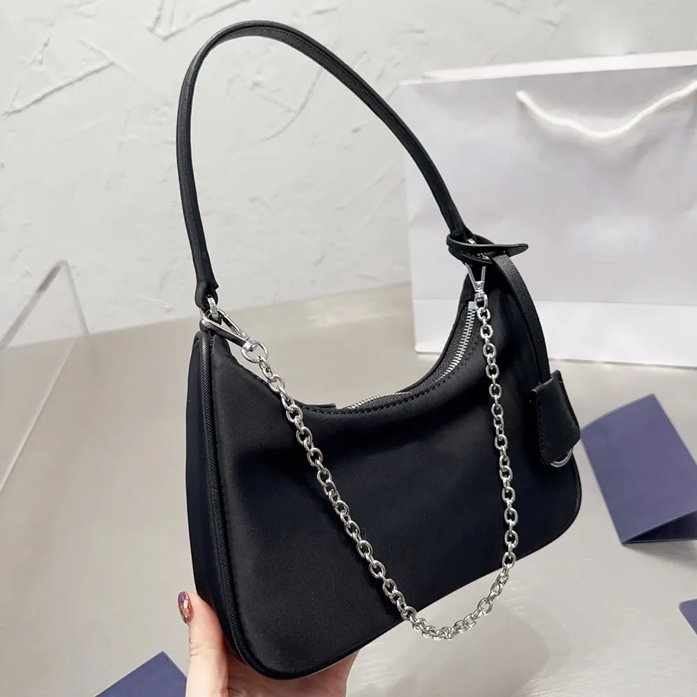 Sacs de créateurs Sac à main en nylon Sac à bandoulière Noir Hobo Sac Mini Sac à main de luxe Femmes Pochette Pochette Poche