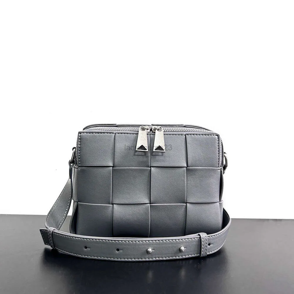 Sluitingstassen Lady Nieuwe Cassette Portemonnee Botteega Designer Tas Minimalistisch Groot Geweven Dubbel 2023 Stijlvolle Schouder Crossbody Camera Klassiek Ndhz