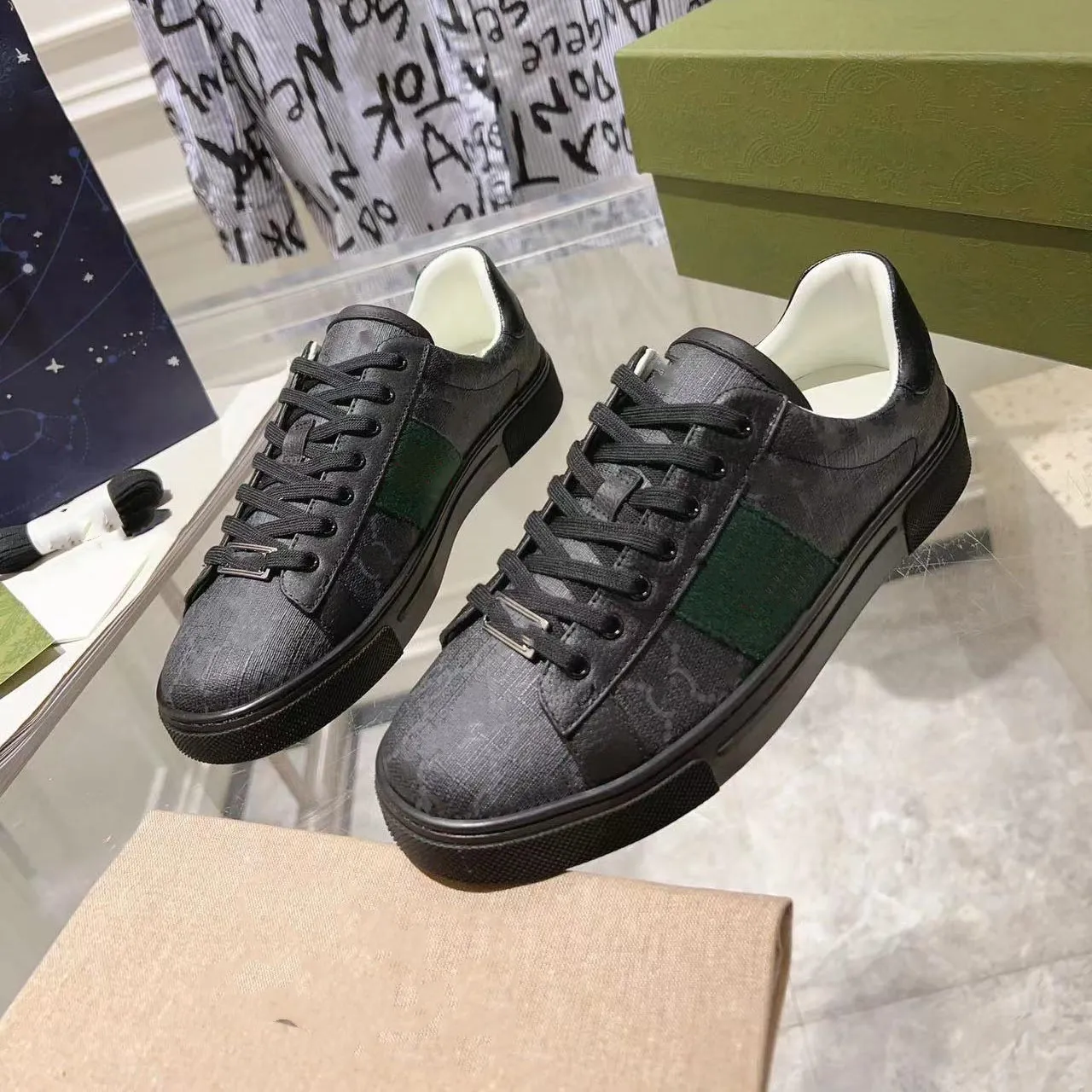 Heren Dames Ace Crystal Canvas Sneakers Casual Schoenen Italië Luxe Groen Rood Gestreept Italië Tiger Snake Trainers Bij Geborduurde Ace Sneaker Wandelschoenen 02