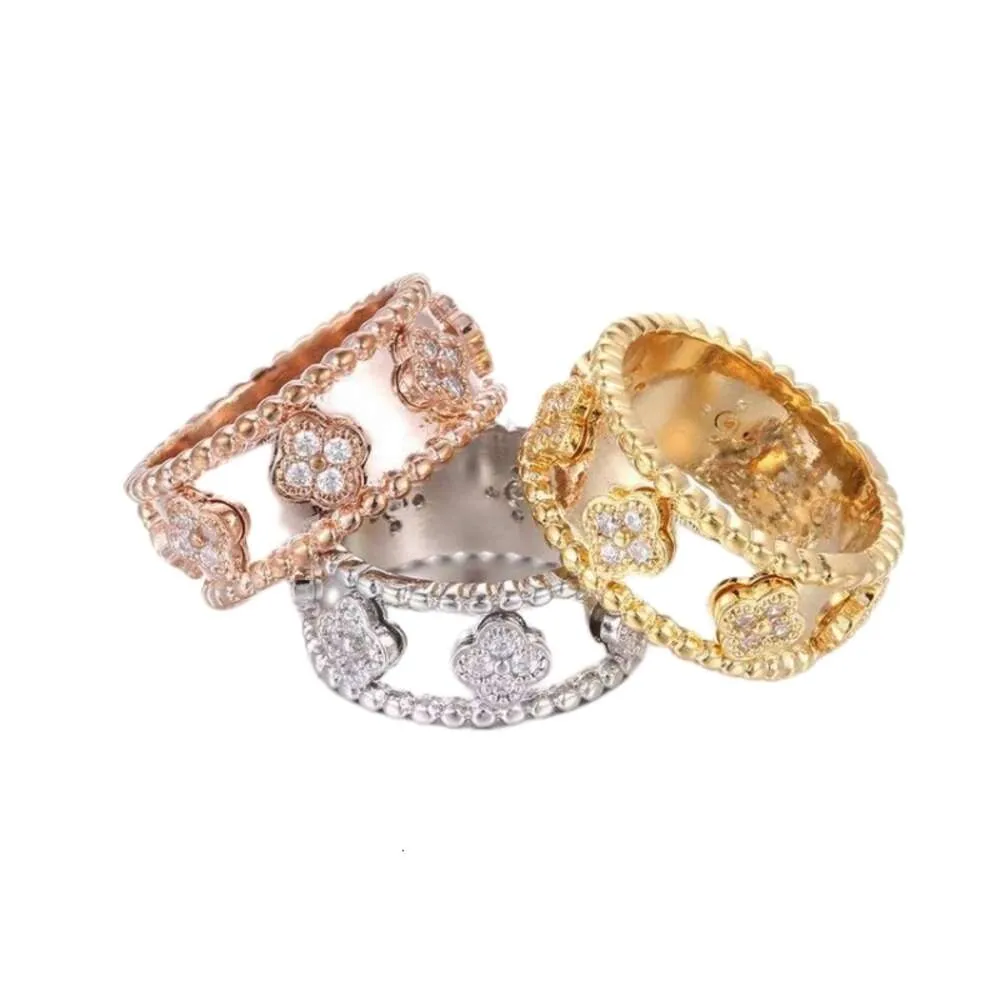 Van-Clef Arpes Ring Designer Women Original Quality Classic Ring Wedding Four-Leaf Clover Quality فاخرة من الفولاذ المقاوم للصدأ هدايا المجوهرات