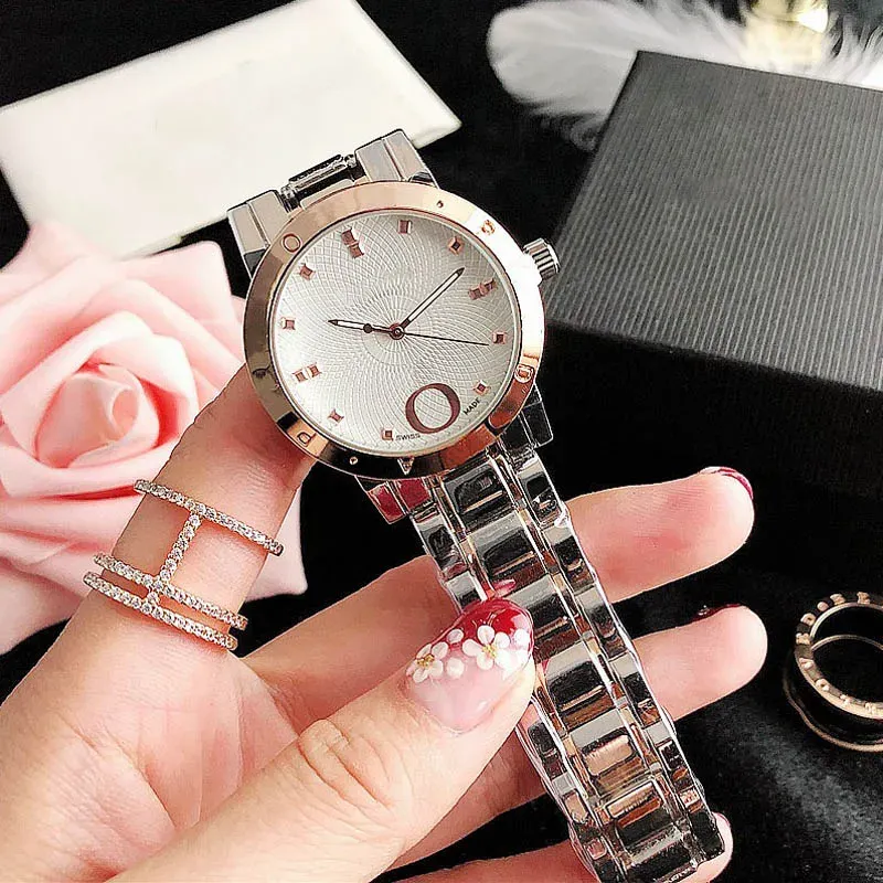 2023 Hot Sale Fashion horloges Dames Meisjes Grote letters stijl Metalen stalen band Quartz polshorloge gratis verzending designer Groothandel