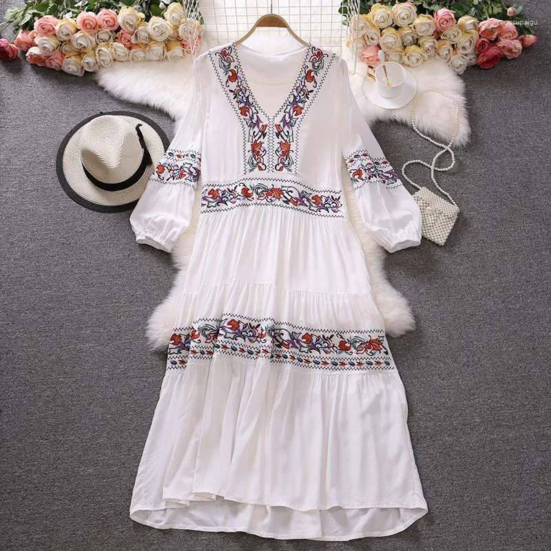 Sukienki swobodne wiosna Kobiety z długim rękawem eleganckie impreza luksusowy haft startowy boho high talia Summer vintage sukienka 2023