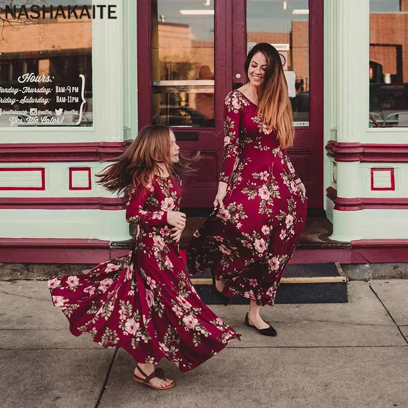 Family Matching Outfits NASHAKAITE Mom and daughter dress Wine Floral Party Long Dress Mother Daughter Dresses Mom and daughter matching clothes 230927