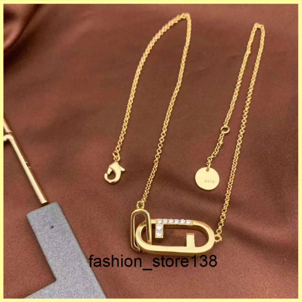 Earrings & Necklace Womens Stud Earrings Gold Necklaces Letter F Jewelry Set Luxurys Designer Earrings Designer Mens Necklaces Earring Ornaments New 21090305R