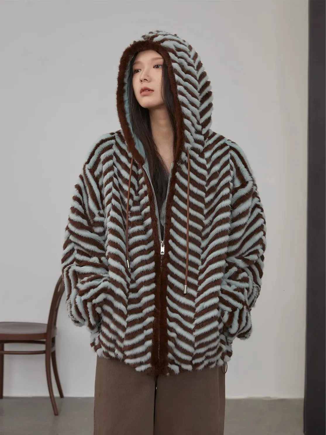 Femmes fourrure fausse HDHOHR haute qualité tricoté vison manteaux avec capuche mode veste naturelle hiver femme chaud véritable manteau 230927