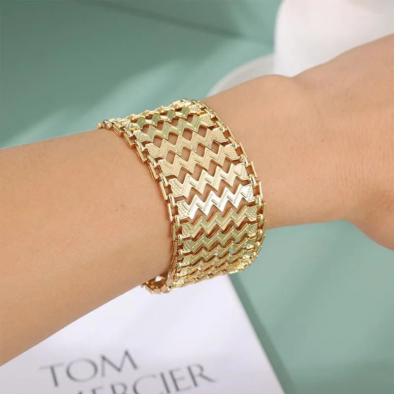 Bangle Fatima Fashion Pattern Wrist Bracelet Shiny Gold Color Jewelry For Women Court Style Algerian Wedding Bride Bijoux