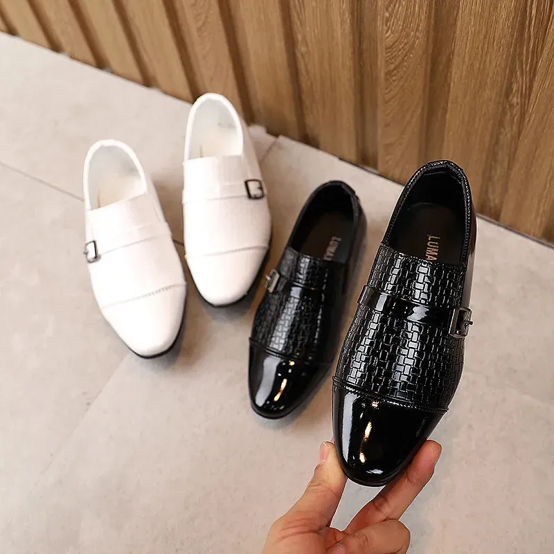 Toddlers leather sale shoes